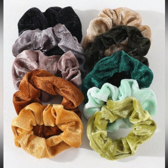 30 pcs Multicolor Velvet Scrunchies - Picture 2 of 4